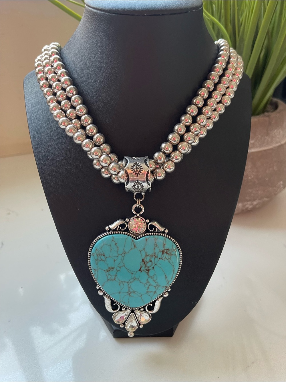 Elegant Western  Fashion Necklace